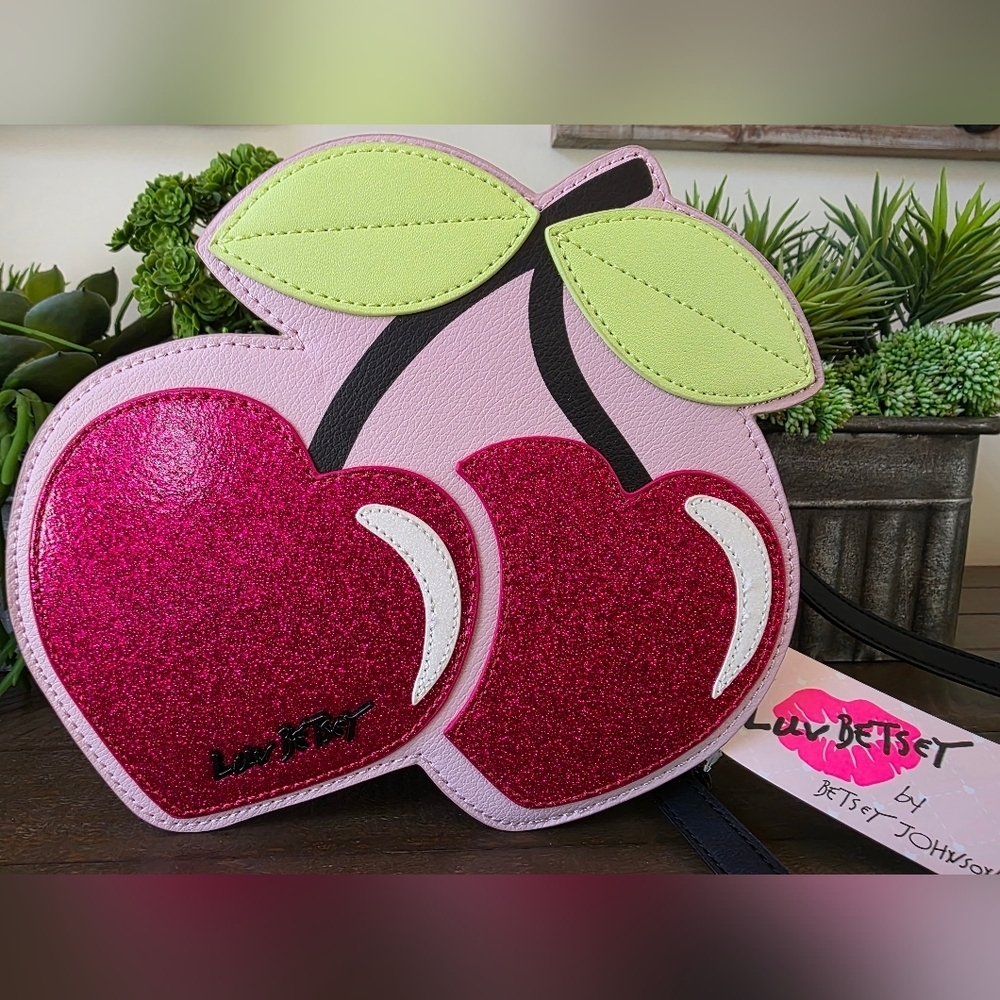 Betsey Johnson NWT Cherry Crossbody Glitter Bag - Picture 2 of 9
